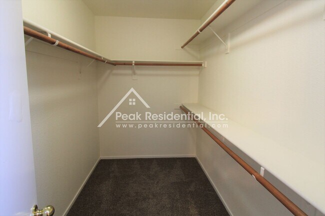 Building Photo - Very Nice 3bd/2.5ba Elk Grove House with 2 Car Garage!