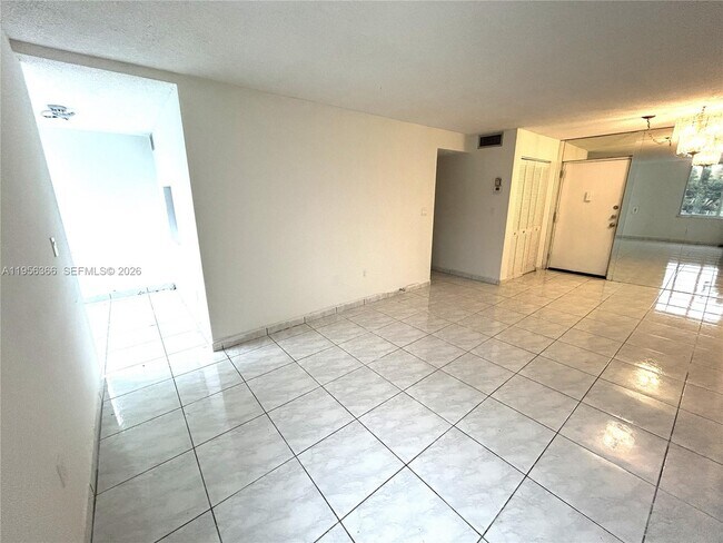 Building Photo - 250 180th Dr