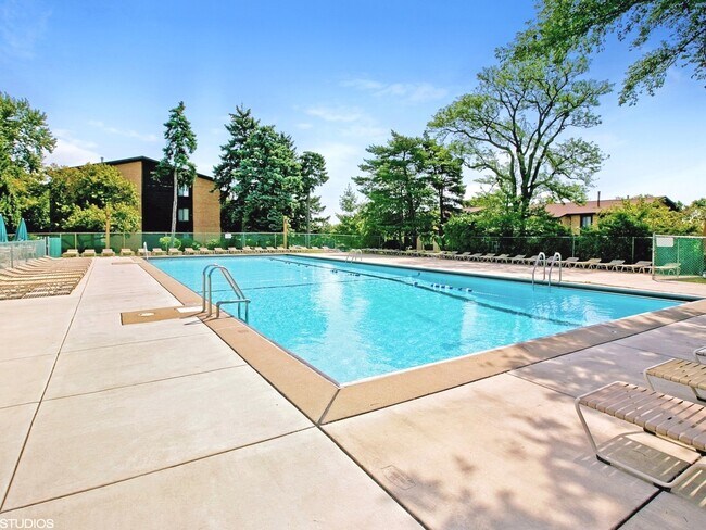 Building Photo - 6158 Knoll Way Dr