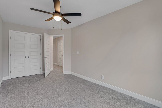 Building Photo - 156 Excell Rd