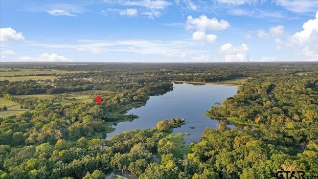 Building Photo - 409 Willow Dr