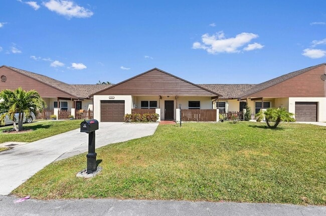 Building Photo - 8515 Lakepoint Ct