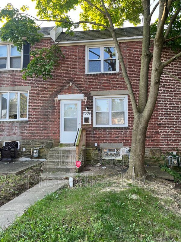 Primary Photo - 2304 Bond Ave