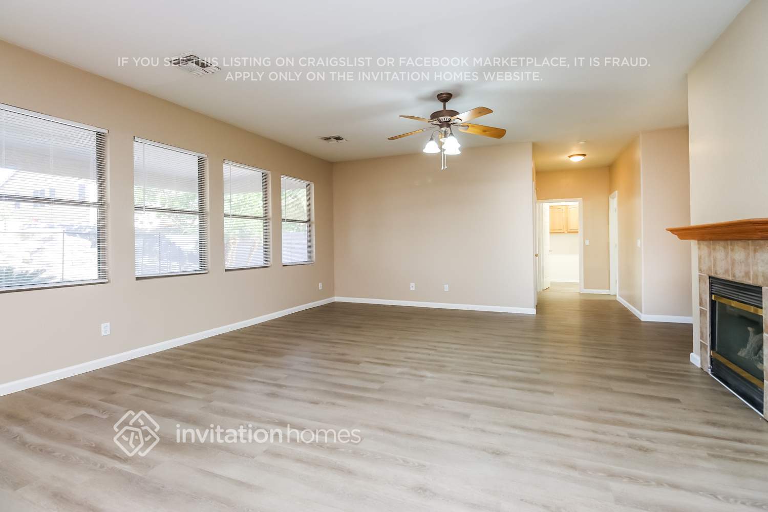 Building Photo - 11458 E Ramblewood Ave