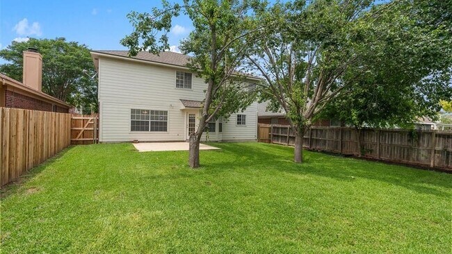 Building Photo - 5017 Cleves St