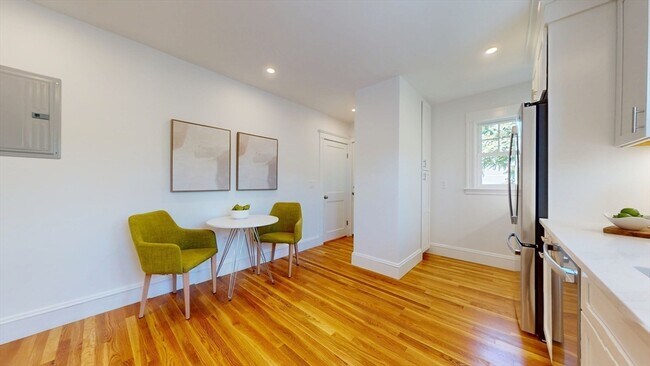 Building Photo - 333 Vermont St