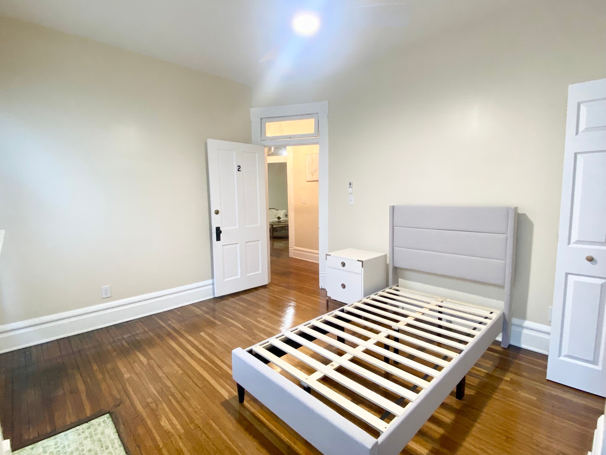 Building Photo - 1372 Neil Ave