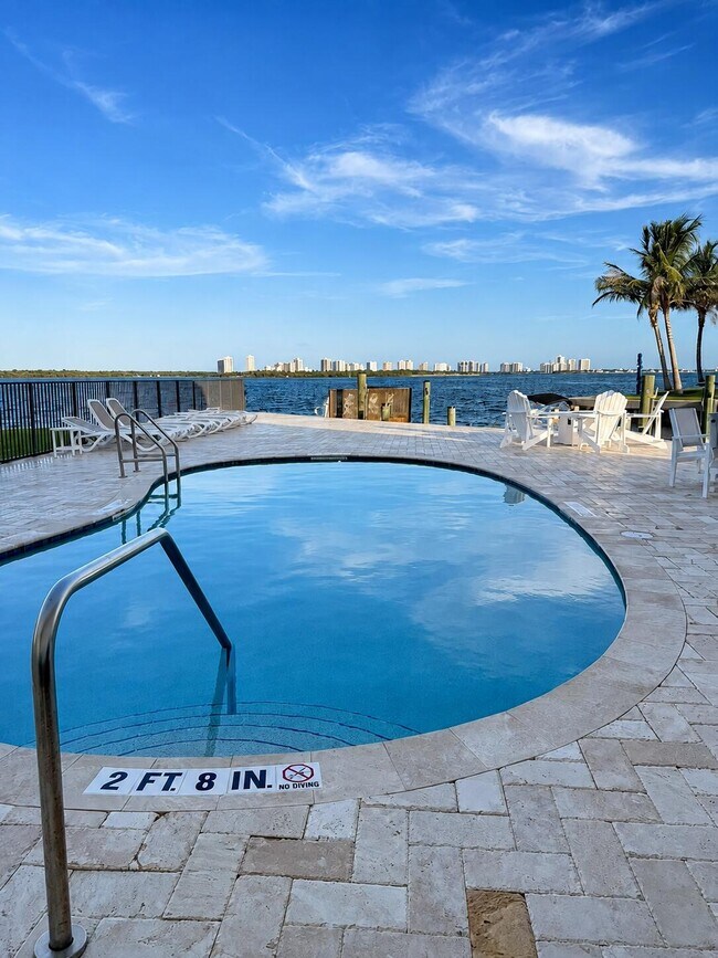 Building Photo - 68 Yacht Club Dr