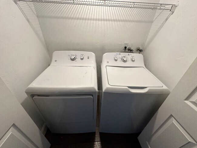 Building Photo - Fully Remodeled 2-Bedroom, 1.5-Bathroom Unit for Lease in Port Orange