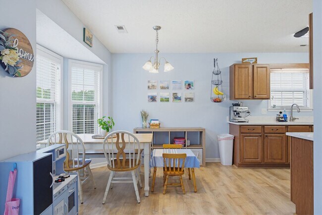 Building Photo - Beautiful home in The Neighborhoods of Holly Ridge