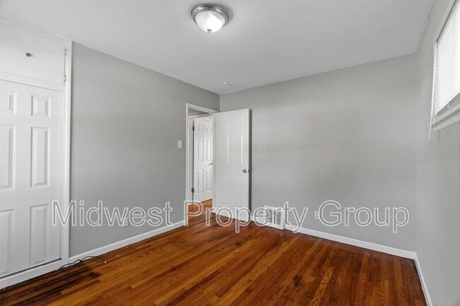 Building Photo - 1700 Newhall Ct