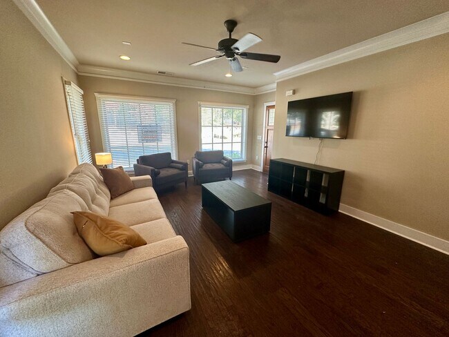 Primary Photo - The Retreat of Clemson