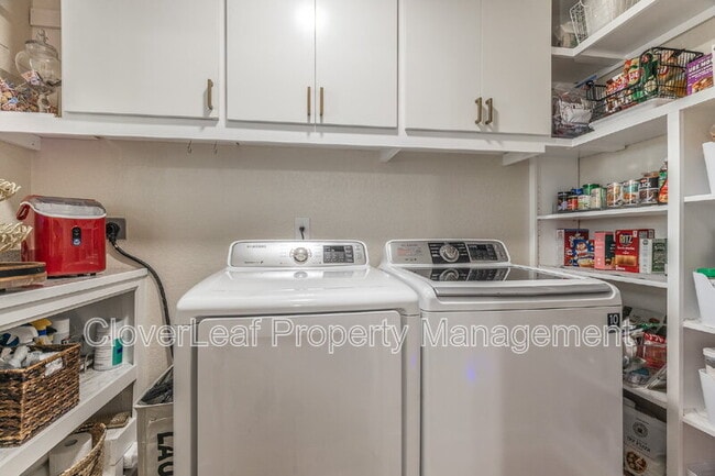 Building Photo - 4112 Cherry Tree Dr