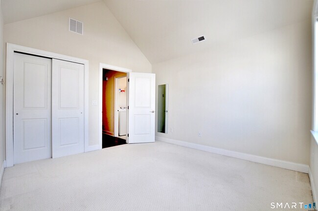 Building Photo - 149 Ridgewood Dr