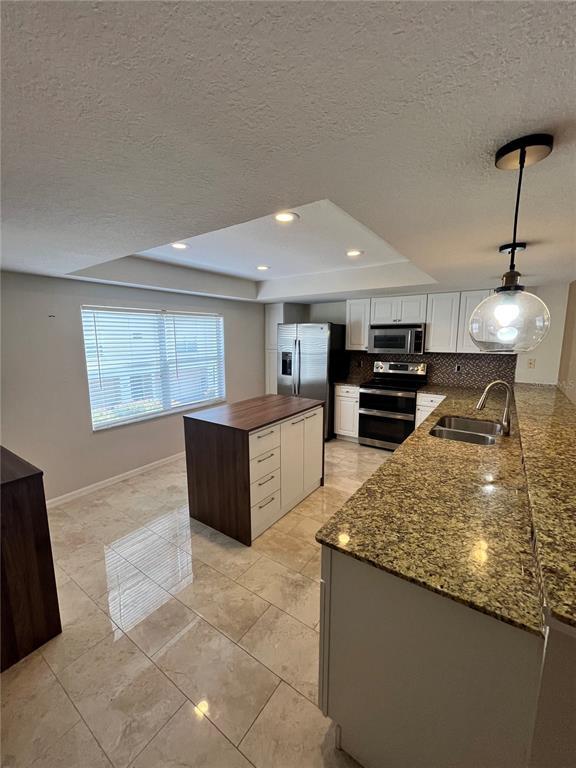 Building Photo - 306 Pinellas Bayway S