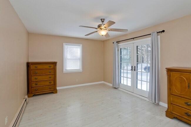 Building Photo - Private 3-Bedroom Single-Family Rental on 10+ Acres - Available for June 1st!