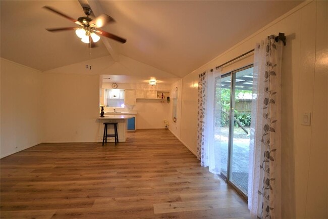 Building Photo - 5422 Kingfisher Dr