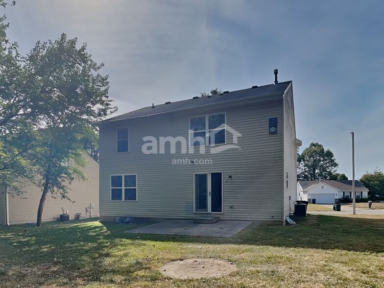 Building Photo - 4150 Loyala Chase Ln