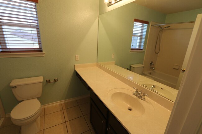 Building Photo - 25522 Echo Springs