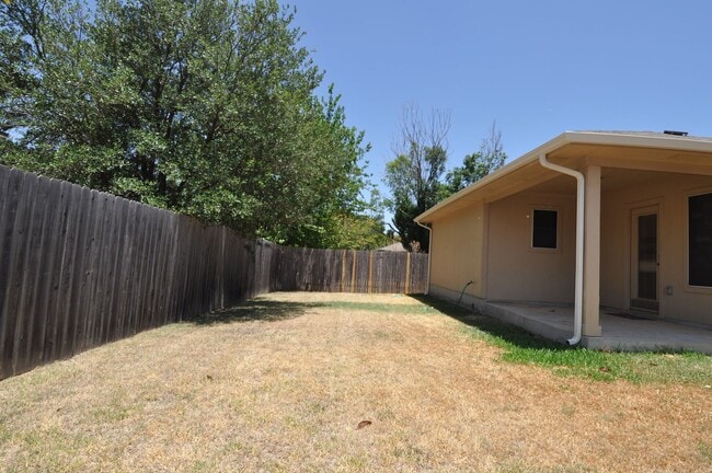 Building Photo - One story home on a corner lot in the affordable Jester Farms neighborhood in Round Rock. Brand n...