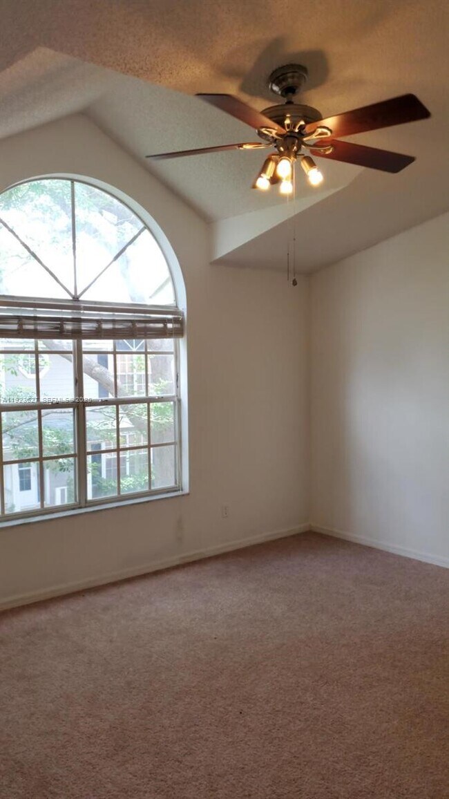 Building Photo - 12368 Shady Spring Way