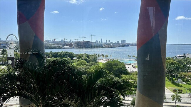 Building Photo - 50 Biscayne Blvd