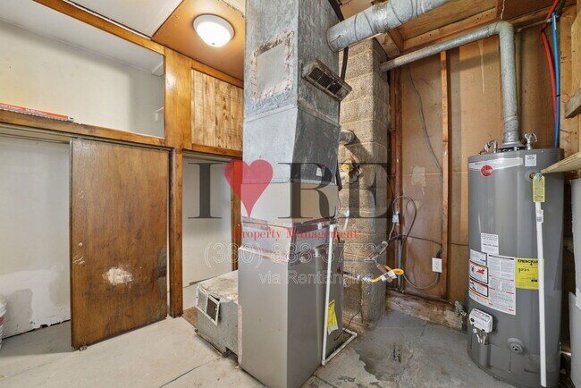 Building Photo - 1823 Ward Rd