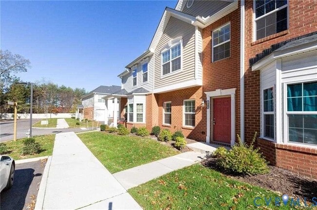 Building Photo - 7348 Pebble Lake Dr