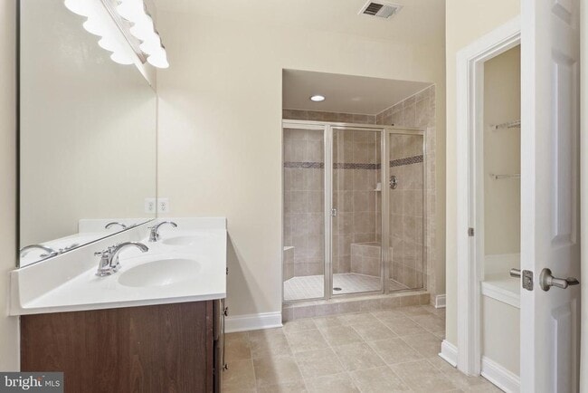 Building Photo - 3624 Spring Hollow Ln