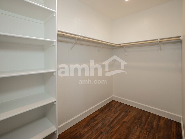 Building Photo - 6565 Enlightenment Dr