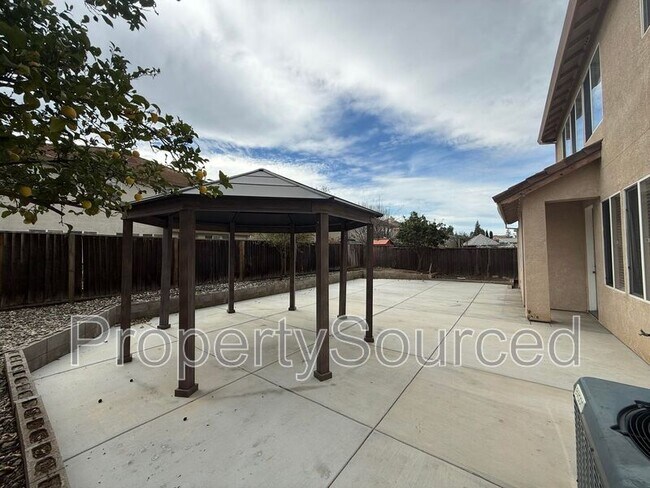 Building Photo - 1830 Persimmon Way