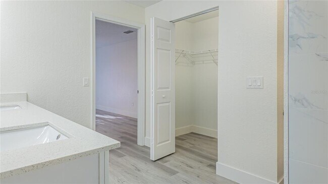 Building Photo - 4395 NE 33rd Ave