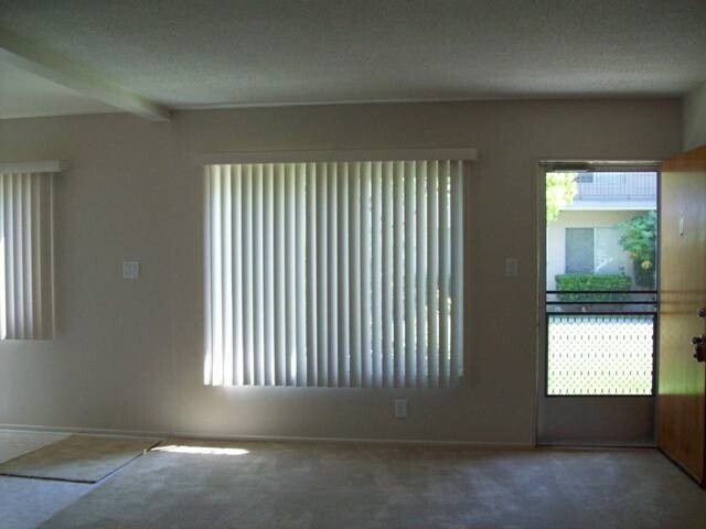 Building Photo - 2257