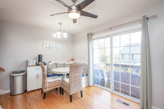 Building Photo - 39 Coram Rd