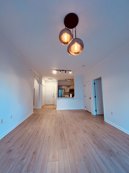 Building Photo - 12925 Centre Park Cir