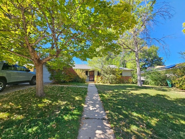 Primary Photo - Spacious SE Denver Ranch - Virginia Villag...