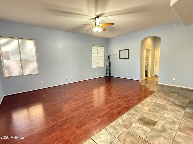 Building Photo - 9786 S La Rosa Dr