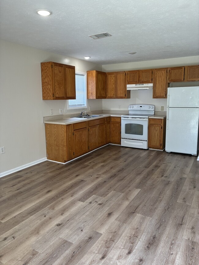 Primary Photo - 6186 W Grenada St