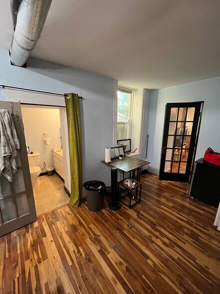 Building Photo - 2177 Sohn St