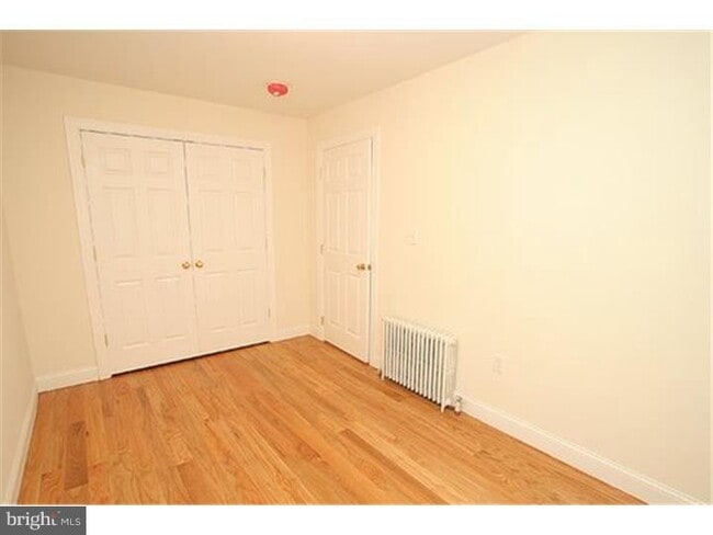 Building Photo - 2808 W Girard Ave