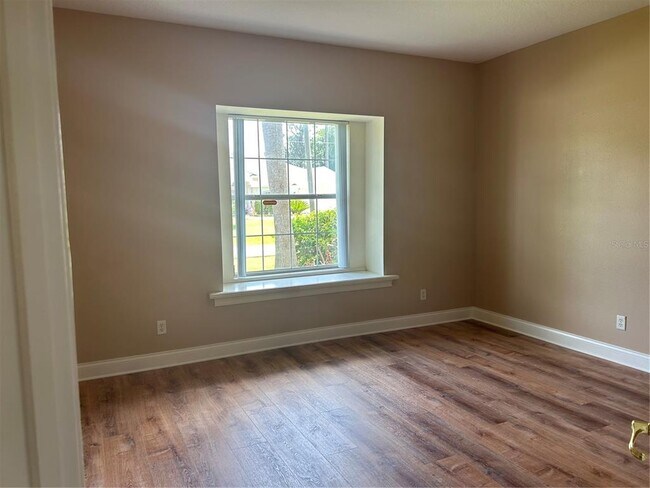 Building Photo - 20 Woodfield Dr
