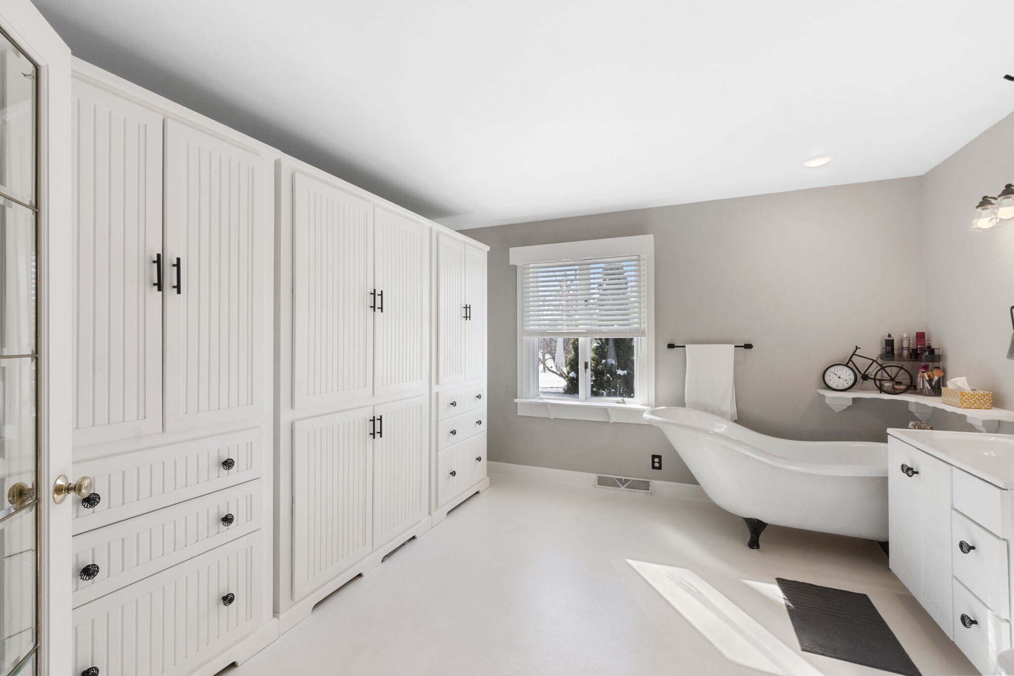 Master Bath - 318 Highland Dr