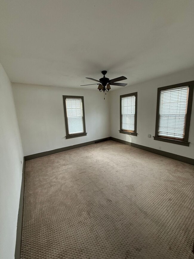 Building Photo - Charming Downtown Middleton Gem on Hubbard Ave