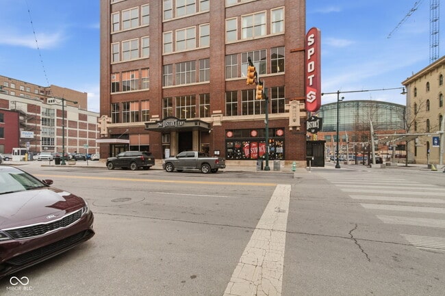 Building Photo - 141 S Meridian St