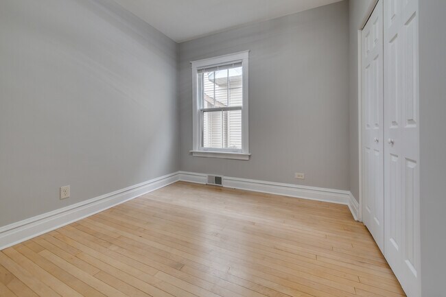 Building Photo - 6228 W Berenice Ave