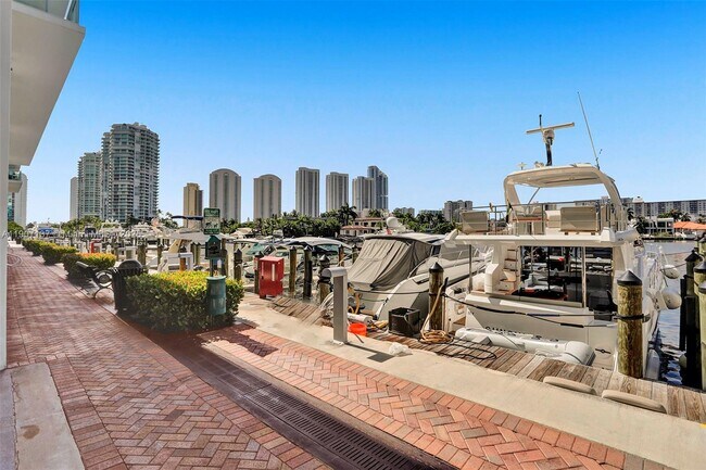 Building Photo - 400 Sunny Isles Blvd