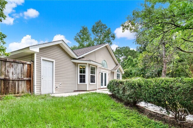 Building Photo - 900 Osprey Dr