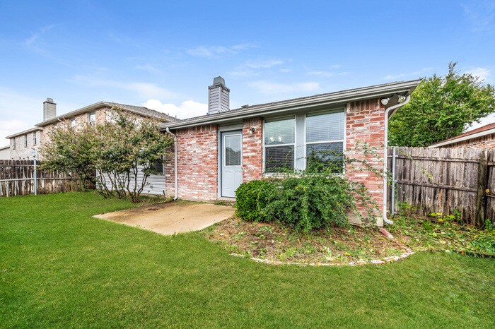 Building Photo - 16125 Windsong Ct