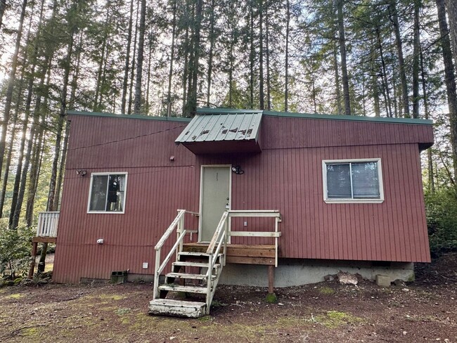 Building Photo - Cozy Cabin Retreat in Lake Limerick!