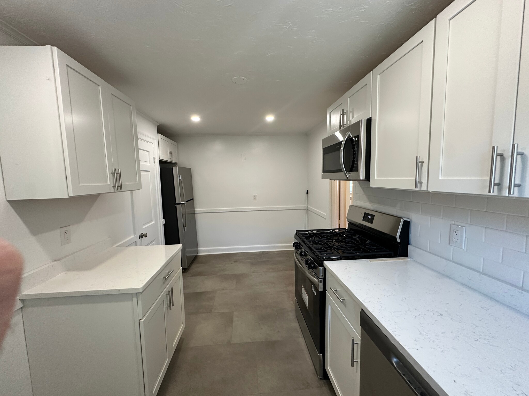 Building Photo - 186 Summit Ave